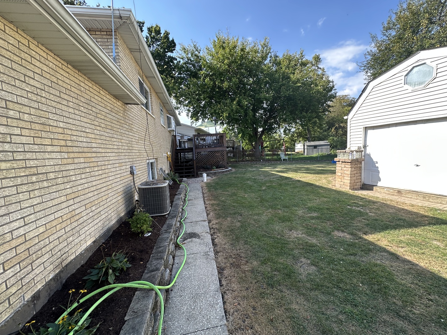 1220 Comet Drive, Aurora, IL 60505