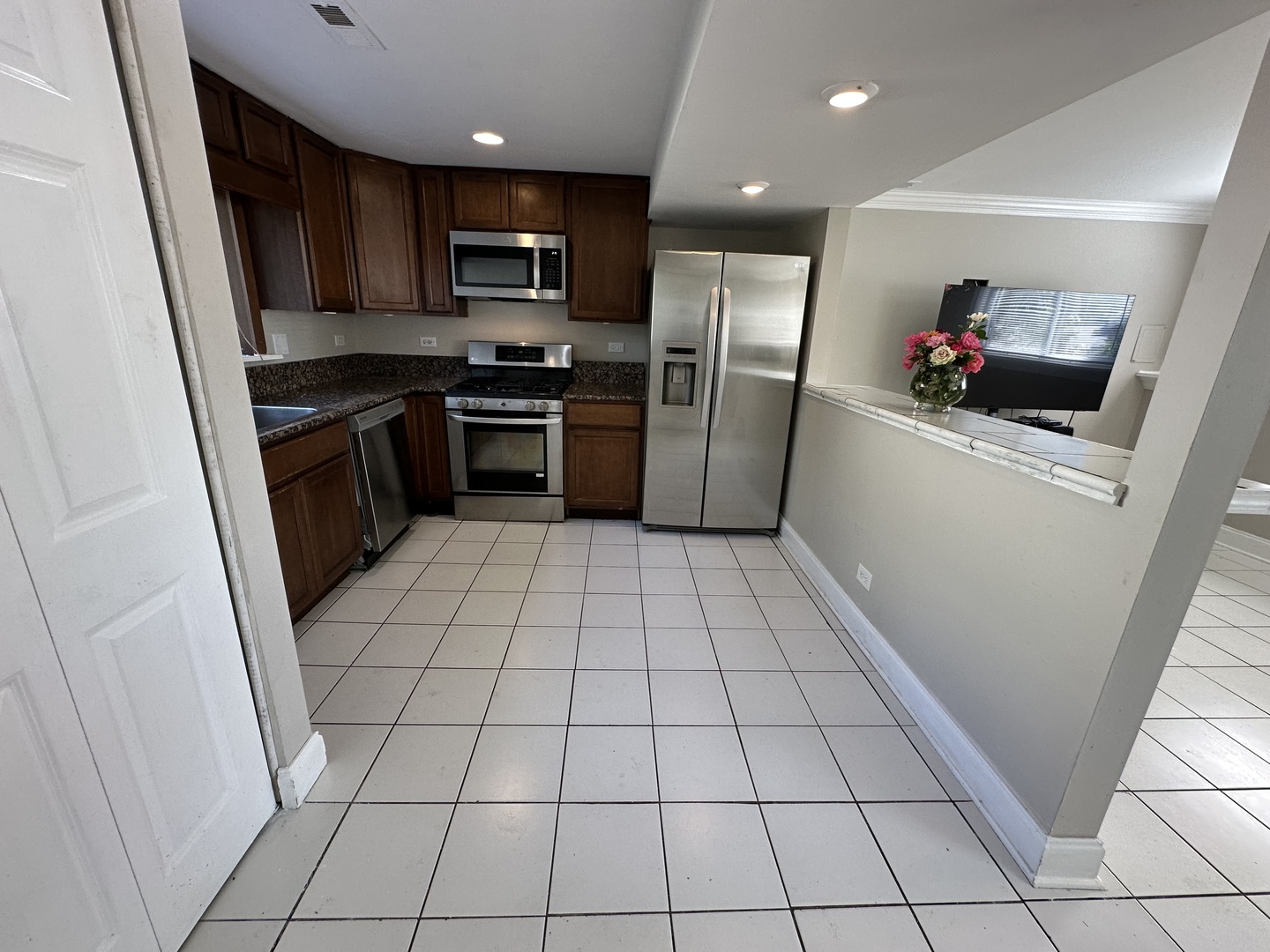 1220 Comet Drive, Aurora, IL 60505