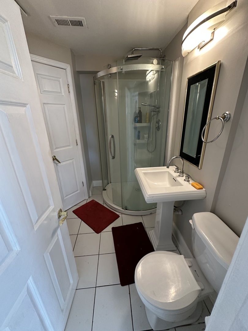 1220 Comet Drive, Aurora, IL 60505