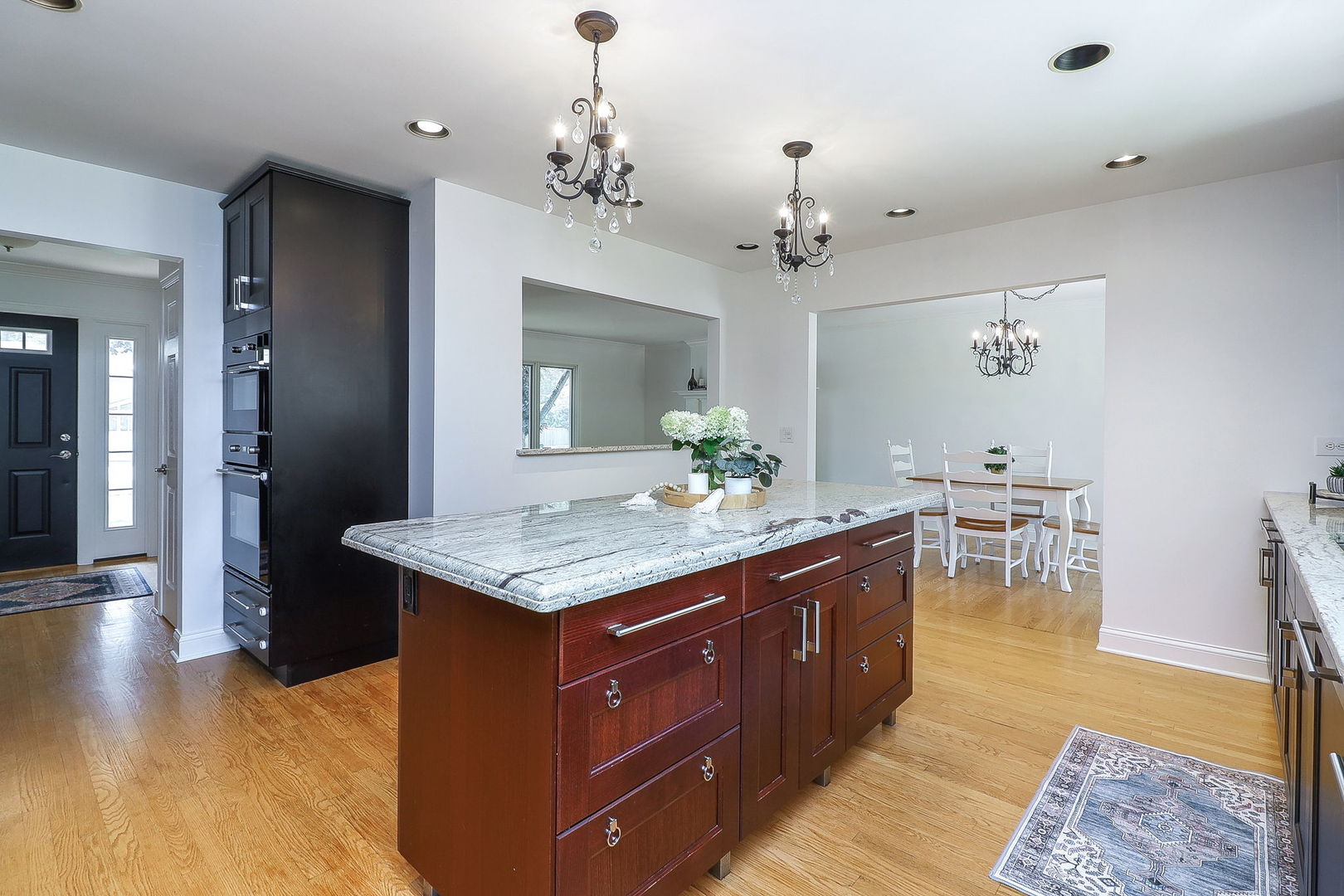 26W554 Jewell Road, Winfield, IL 60190