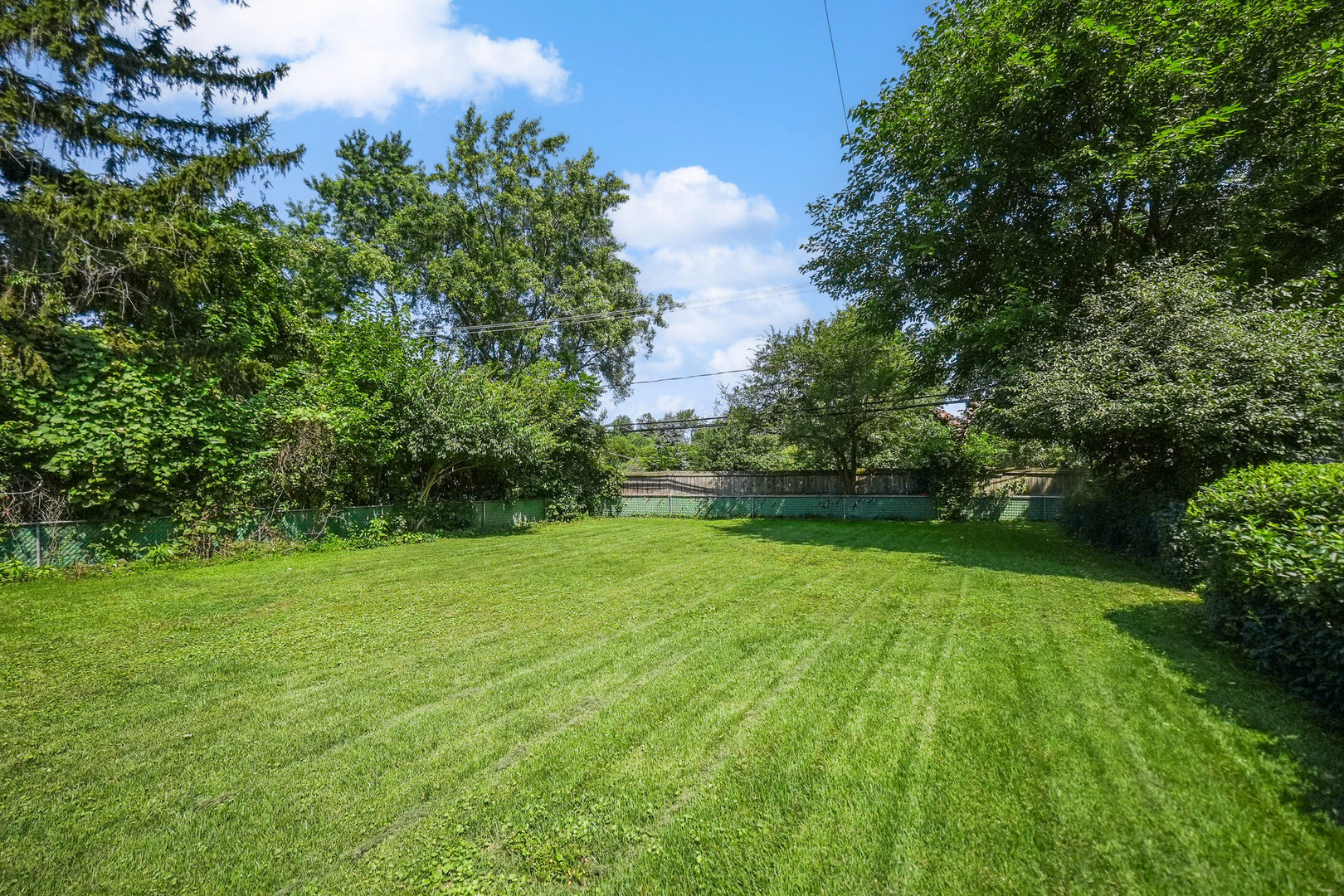 1706 Burlington Avenue, Lisle, IL 60532