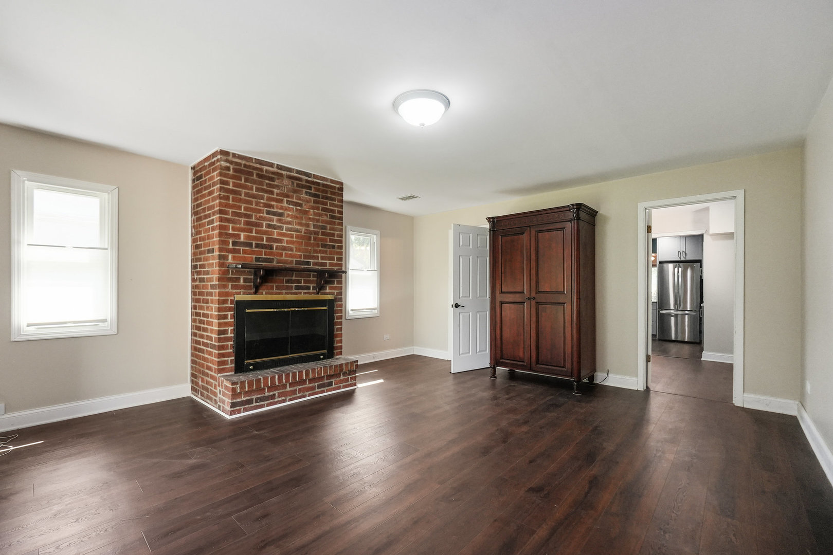 1706 Burlington Avenue, Lisle, IL 60532