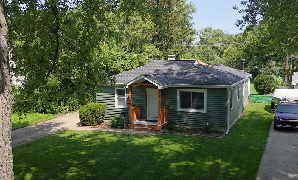 1706 Burlington Avenue, Lisle, IL 60532
