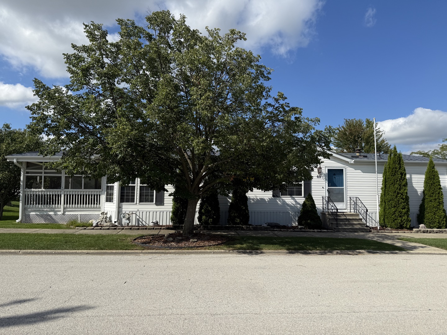 69 Petunia Circle, Matteson, IL 60443