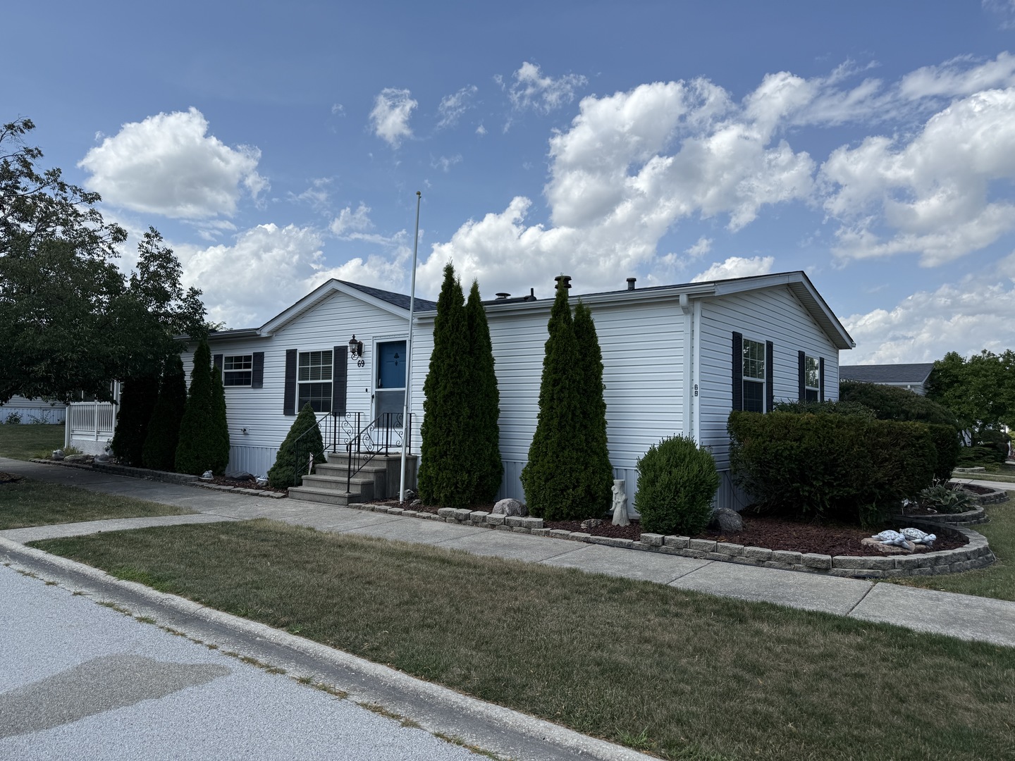 69 Petunia Circle, Matteson, IL 60443
