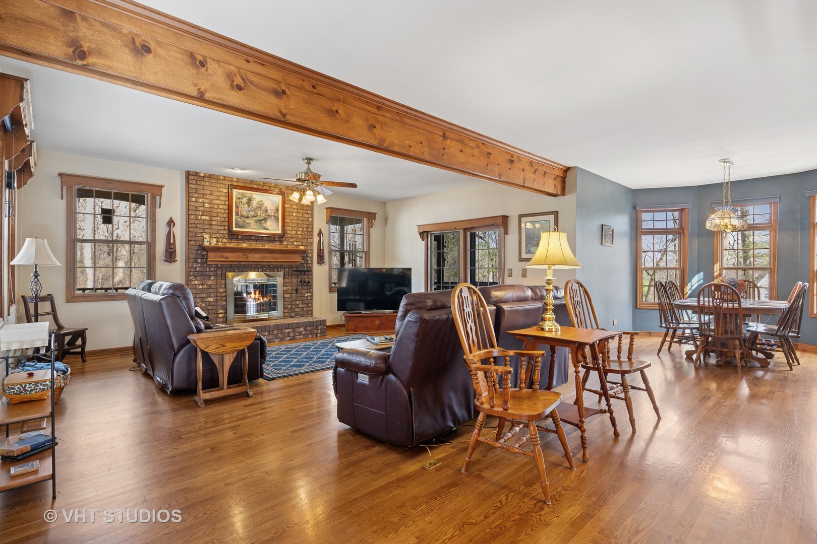 2418 Bennington Lane, McHenry, IL 60050