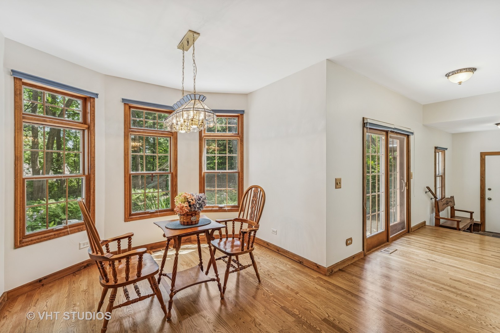 2418 Bennington Lane, McHenry, IL 60050