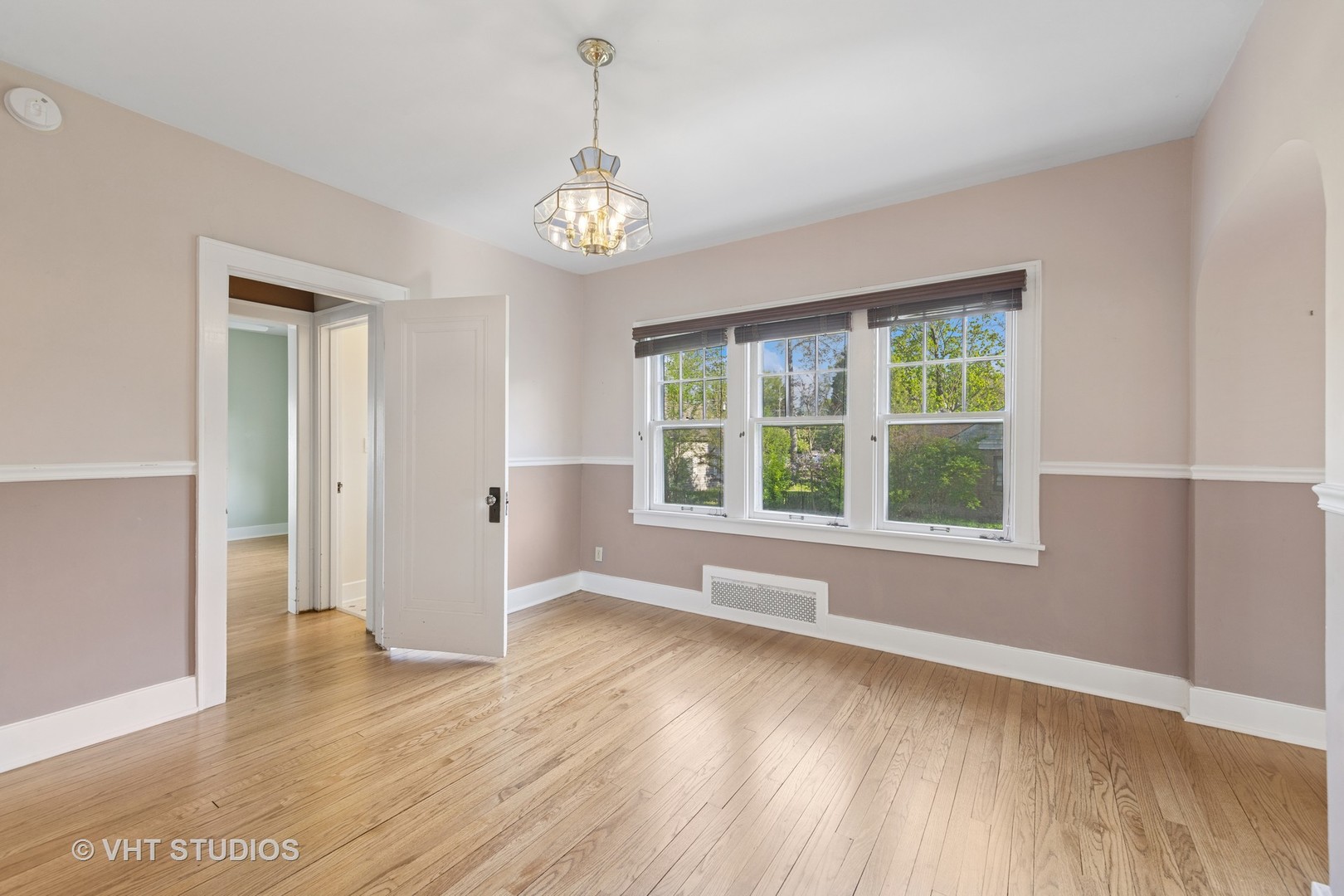 4941 Montgomery Avenue, Downers Grove, IL 60515