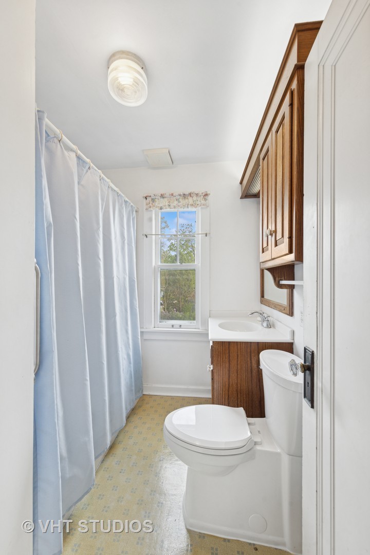 4941 Montgomery Avenue, Downers Grove, IL 60515