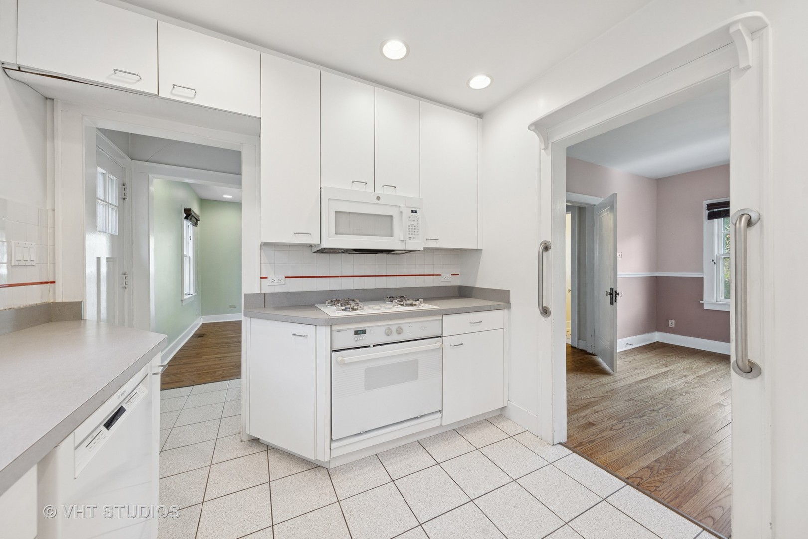 4941 Montgomery Avenue, Downers Grove, IL 60515