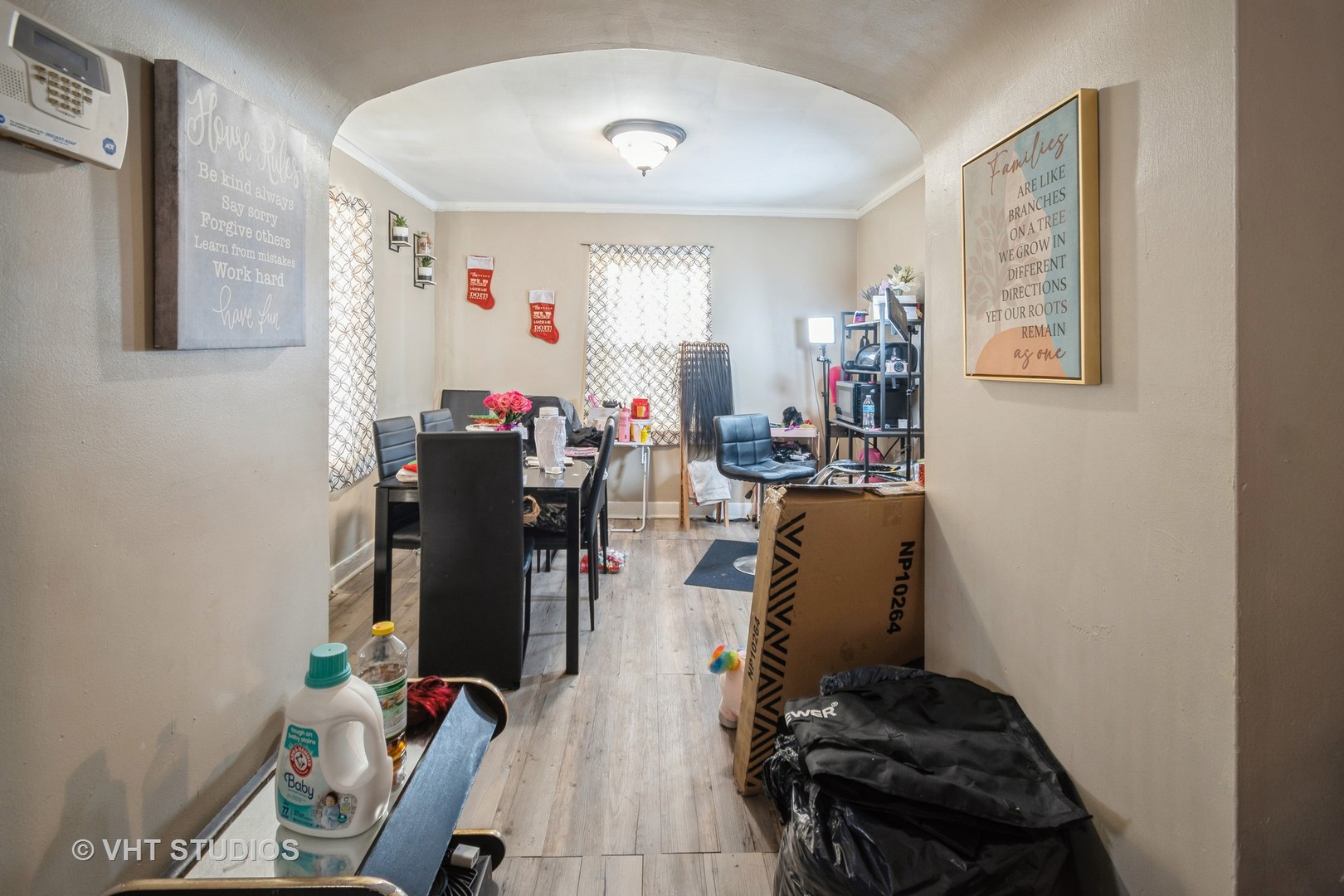 10152 S Bensley Avenue, Chicago, IL 60617