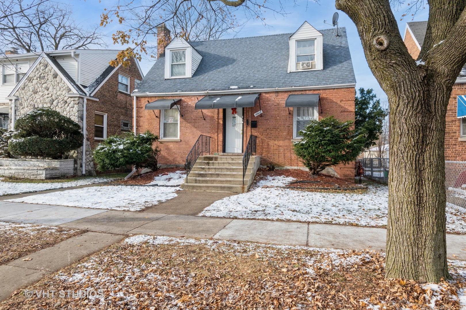 10152 S Bensley Avenue, Chicago, IL 60617