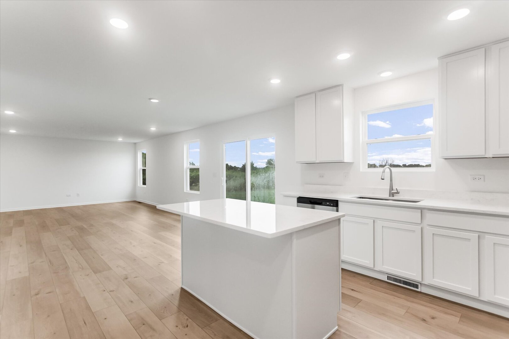 1760 Breton Avenue, North Aurora, IL 60542