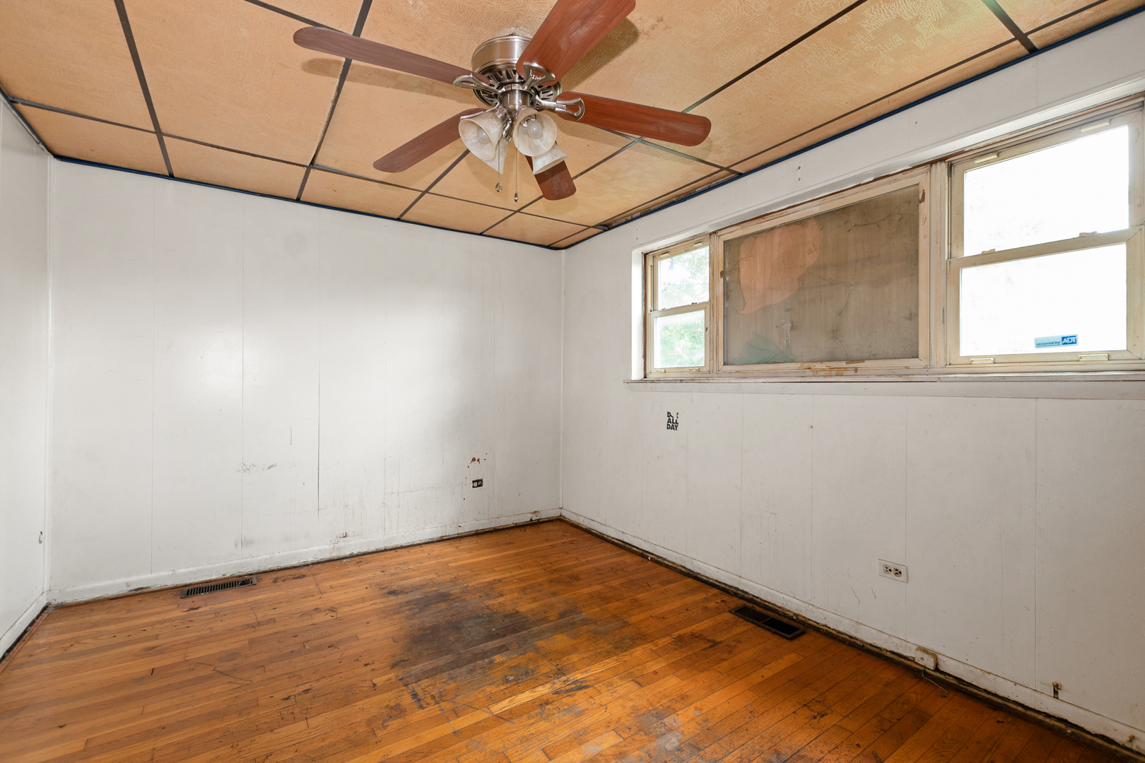 513 E 87th Street, Chicago, IL 60619