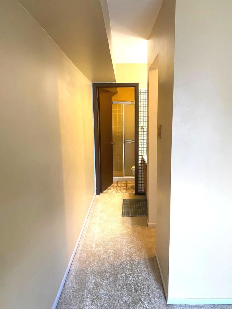 823 E Coach Road #8, Palatine, IL 60074
