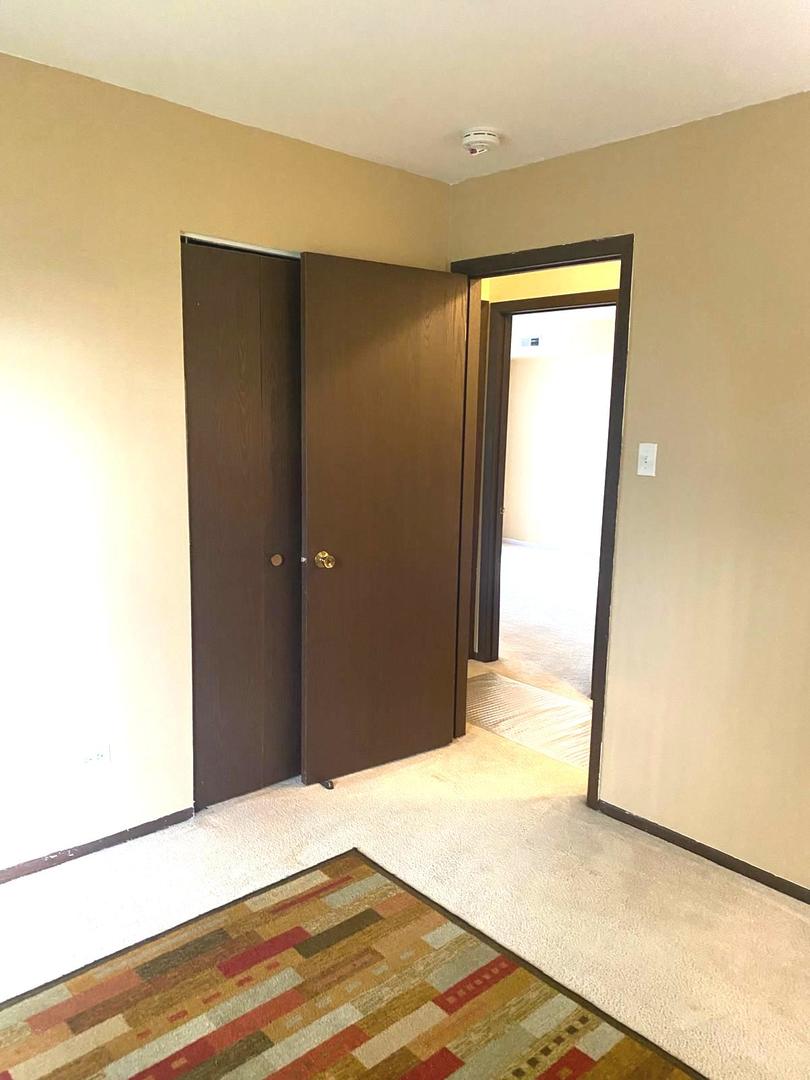 823 E Coach Road #8, Palatine, IL 60074