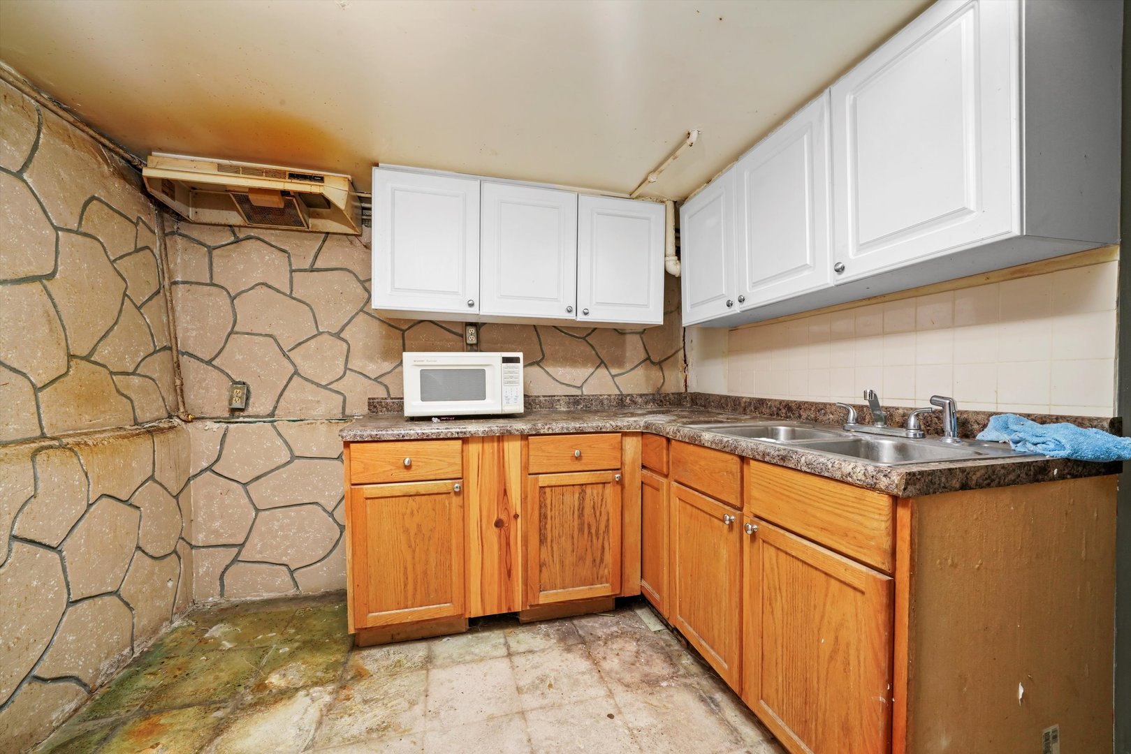 5512 W WRIGHTWOOD Avenue, Chicago, IL 60639