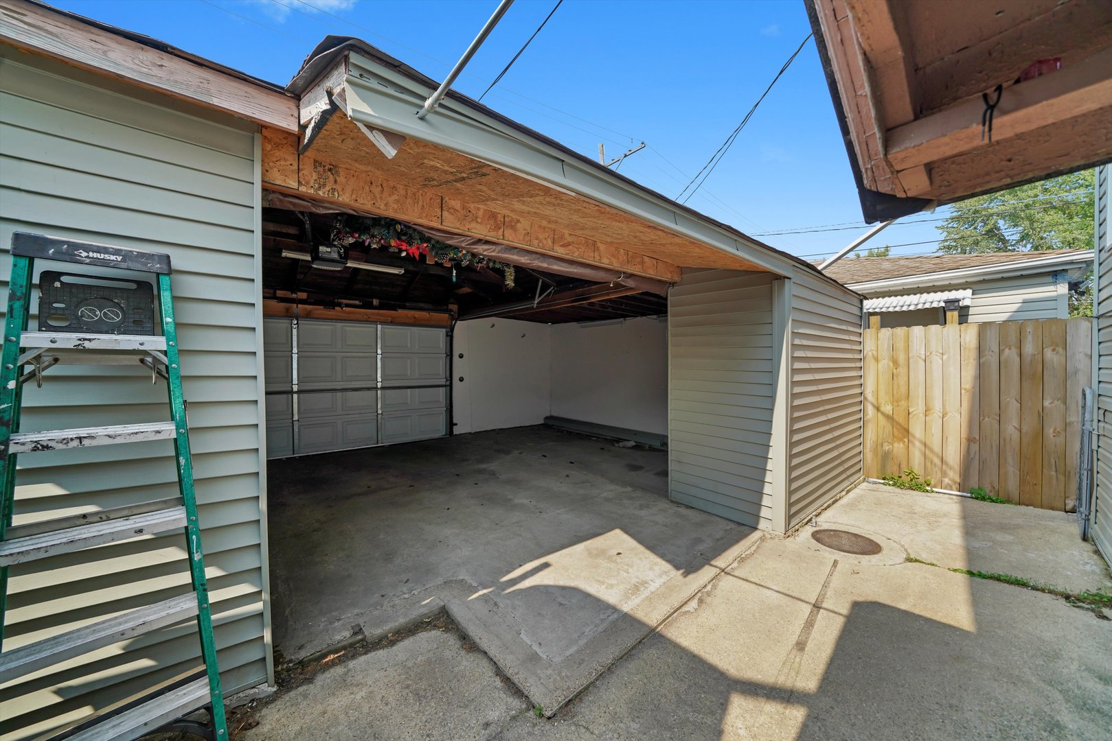 5512 W WRIGHTWOOD Avenue, Chicago, IL 60639