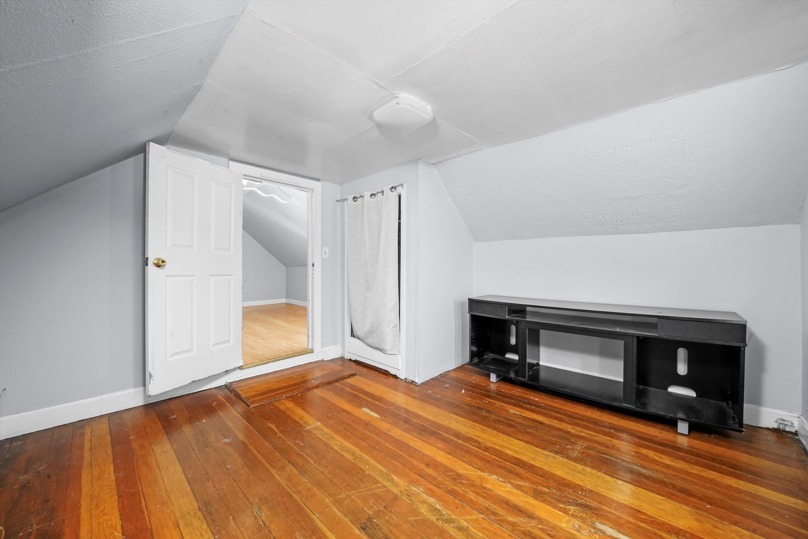 5512 W WRIGHTWOOD Avenue, Chicago, IL 60639