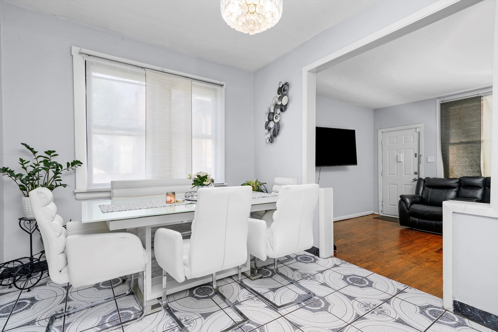 5512 W WRIGHTWOOD Avenue, Chicago, IL 60639