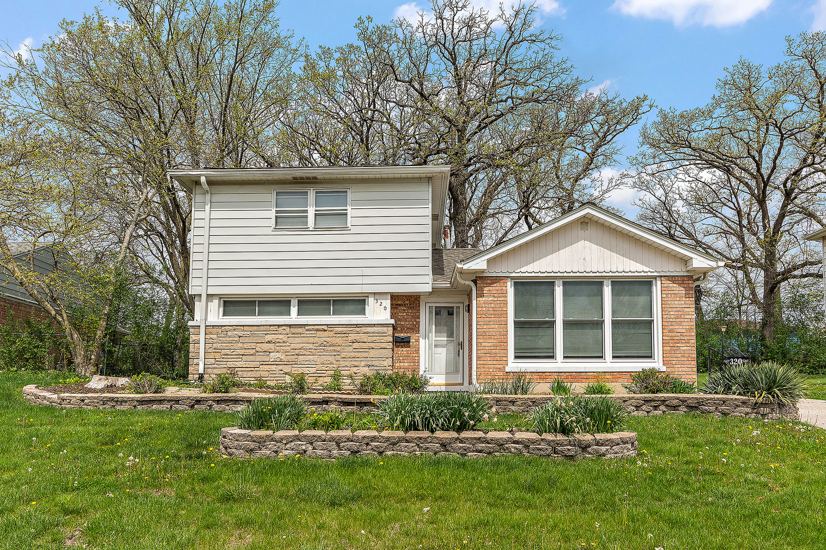 320 Oakwood Street, Park Forest, IL 60466