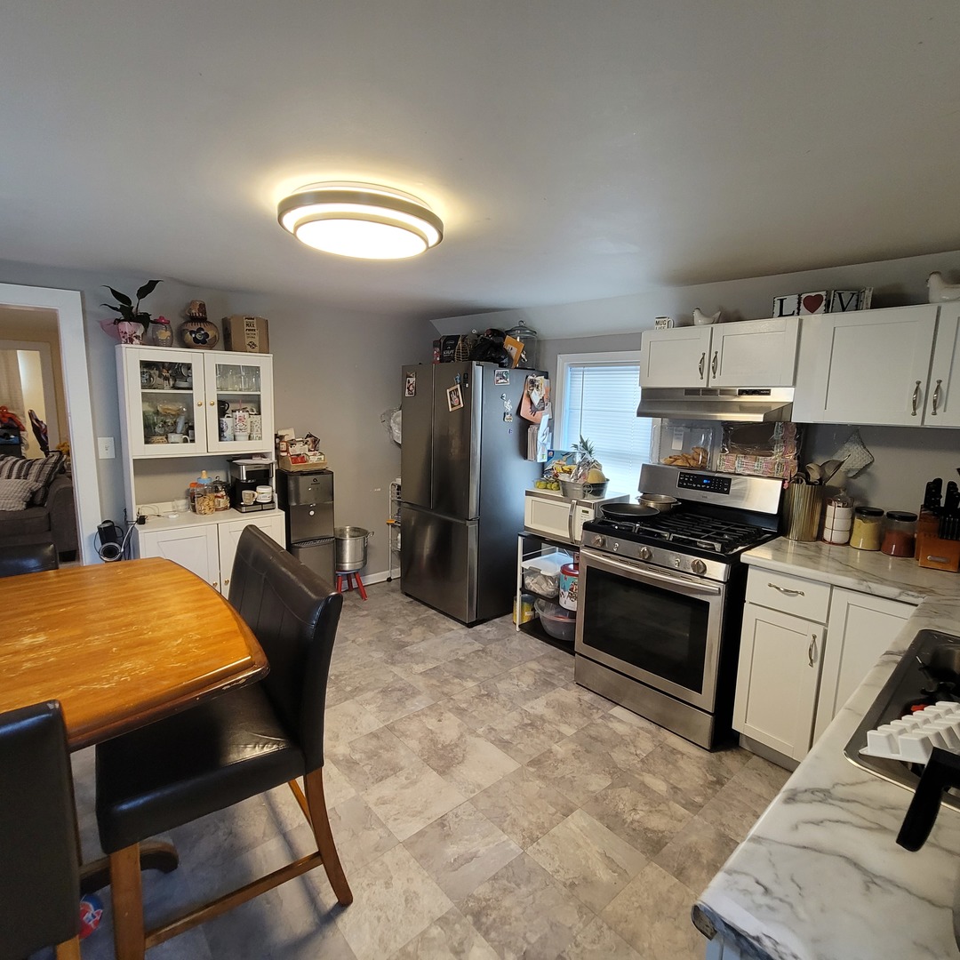 216 LIBERTY Street, Waukegan, IL 60085