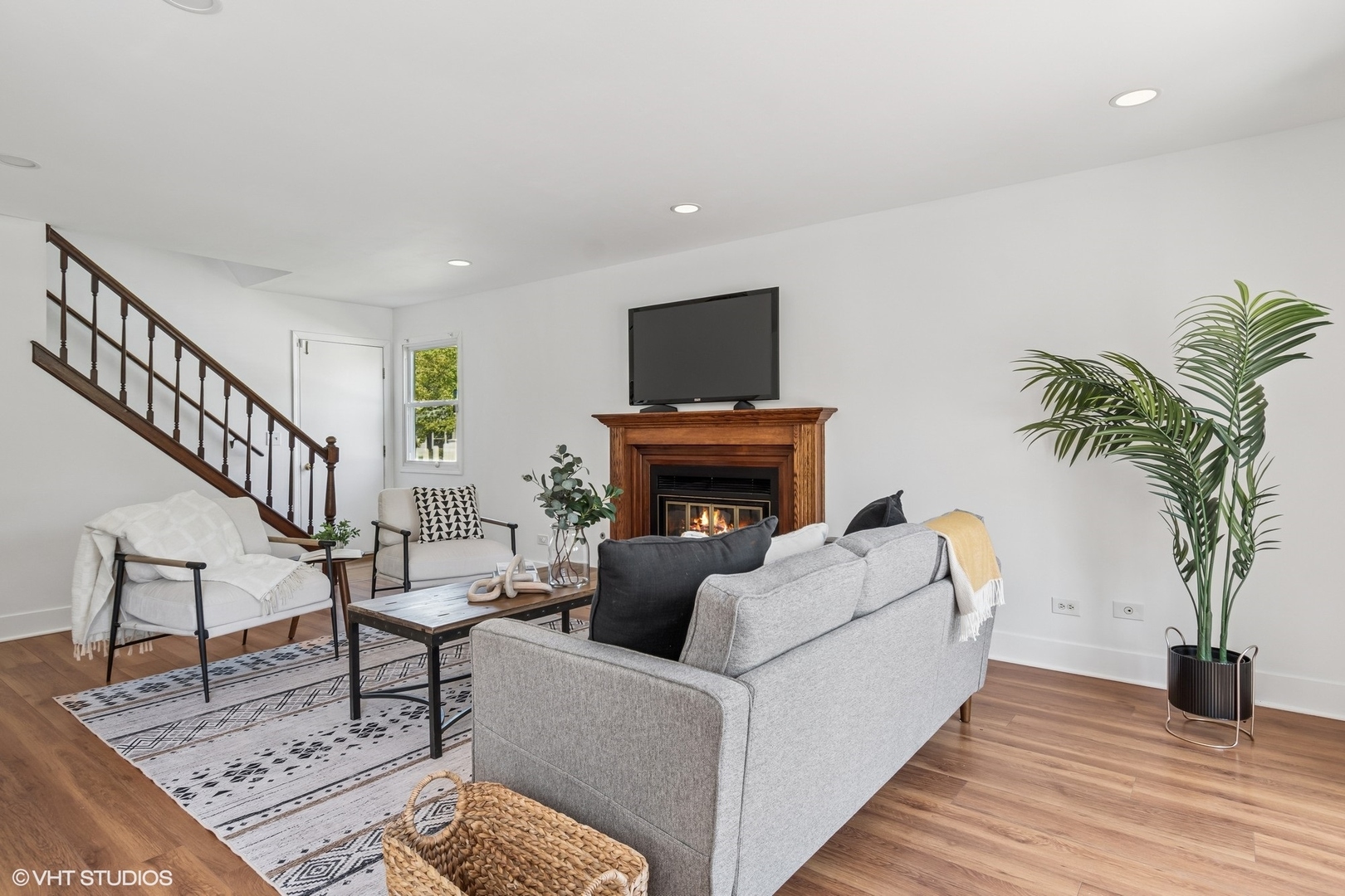 1912 Seton Hall Drive, Naperville, IL 60565