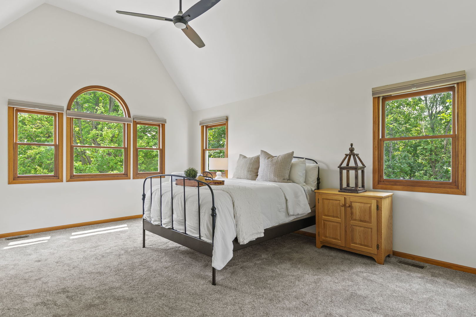 2505 Timberline Trail, Woodstock, IL 60098