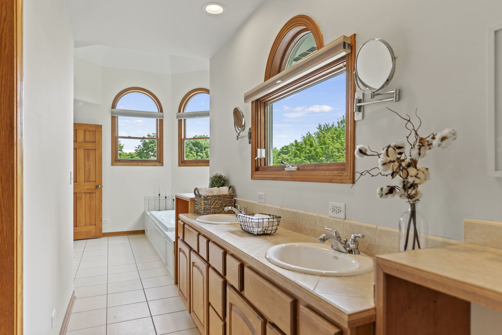 2505 Timberline Trail, Woodstock, IL 60098