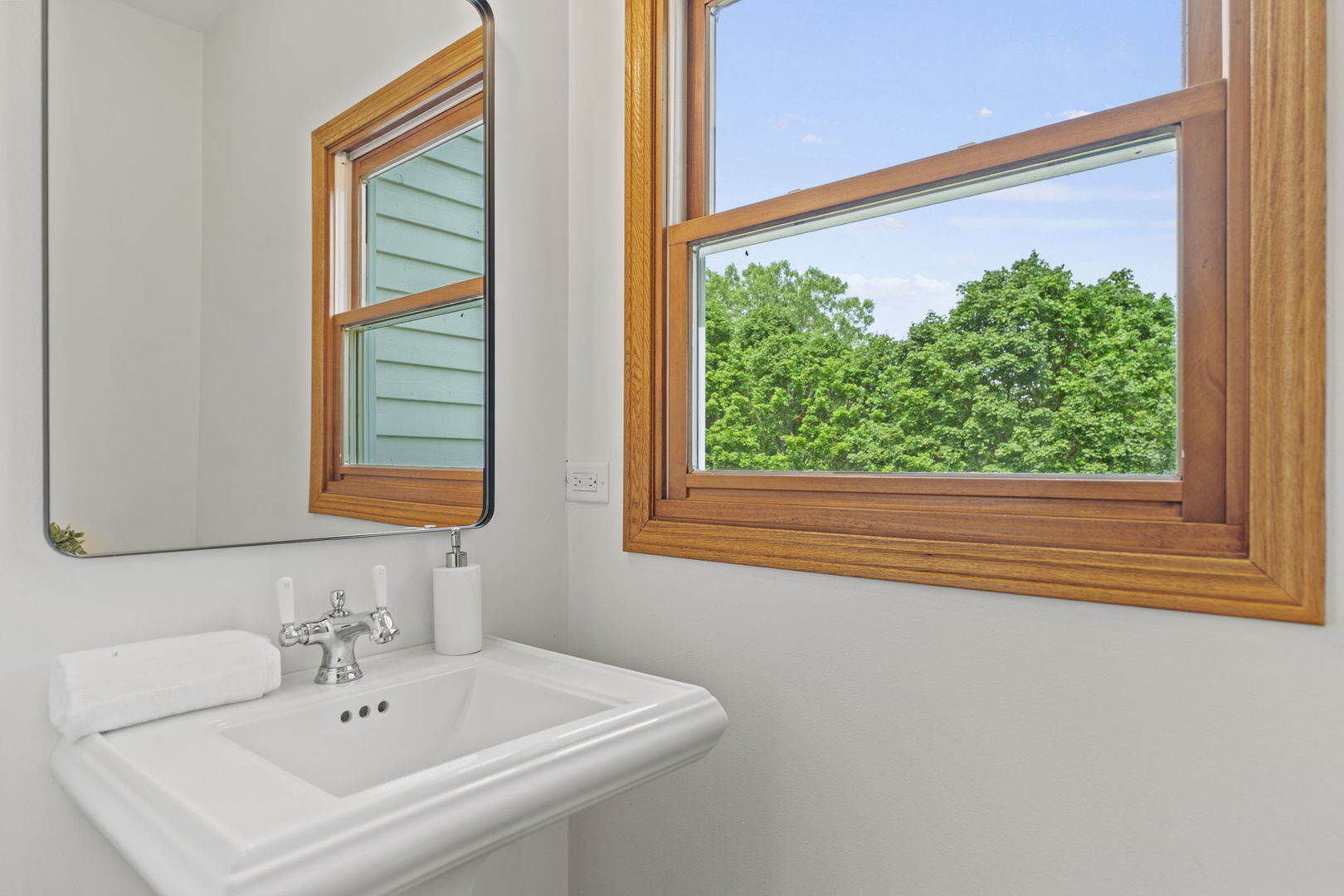 2505 Timberline Trail, Woodstock, IL 60098