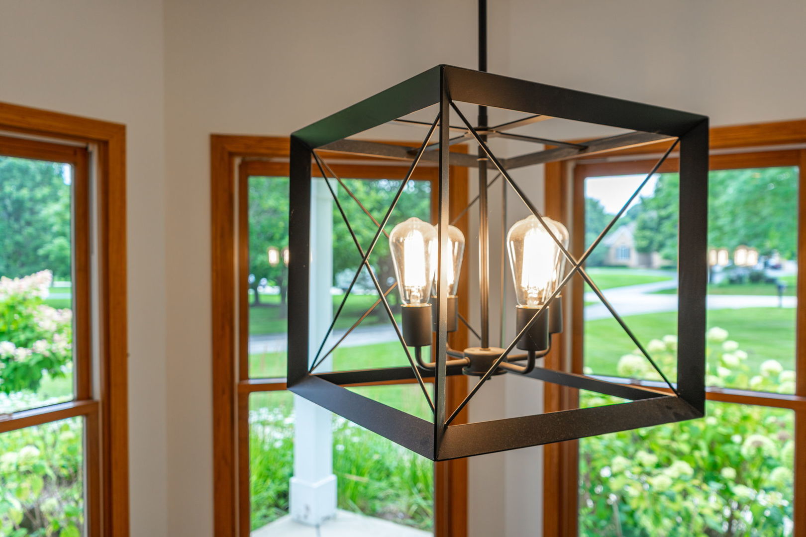 2505 Timberline Trail, Woodstock, IL 60098