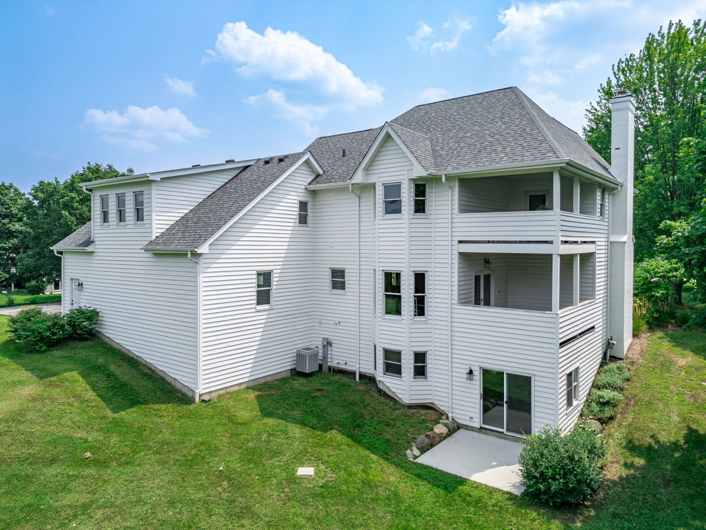 2505 Timberline Trail, Woodstock, IL 60098
