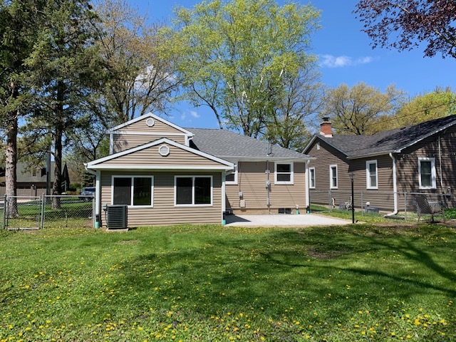 251 N Schiller Street, Palatine, IL 60067