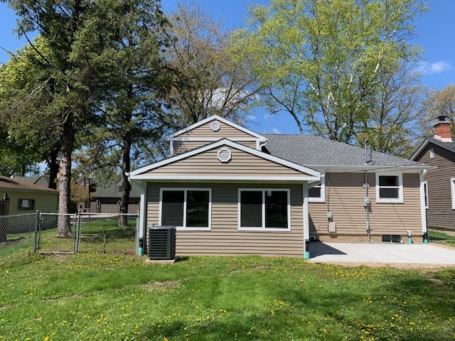 251 N Schiller Street, Palatine, IL 60067