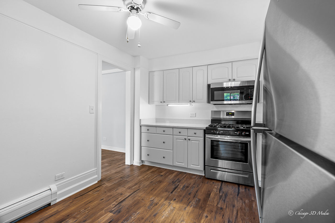 1340 W Touhy Avenue #106, Chicago, IL 60626