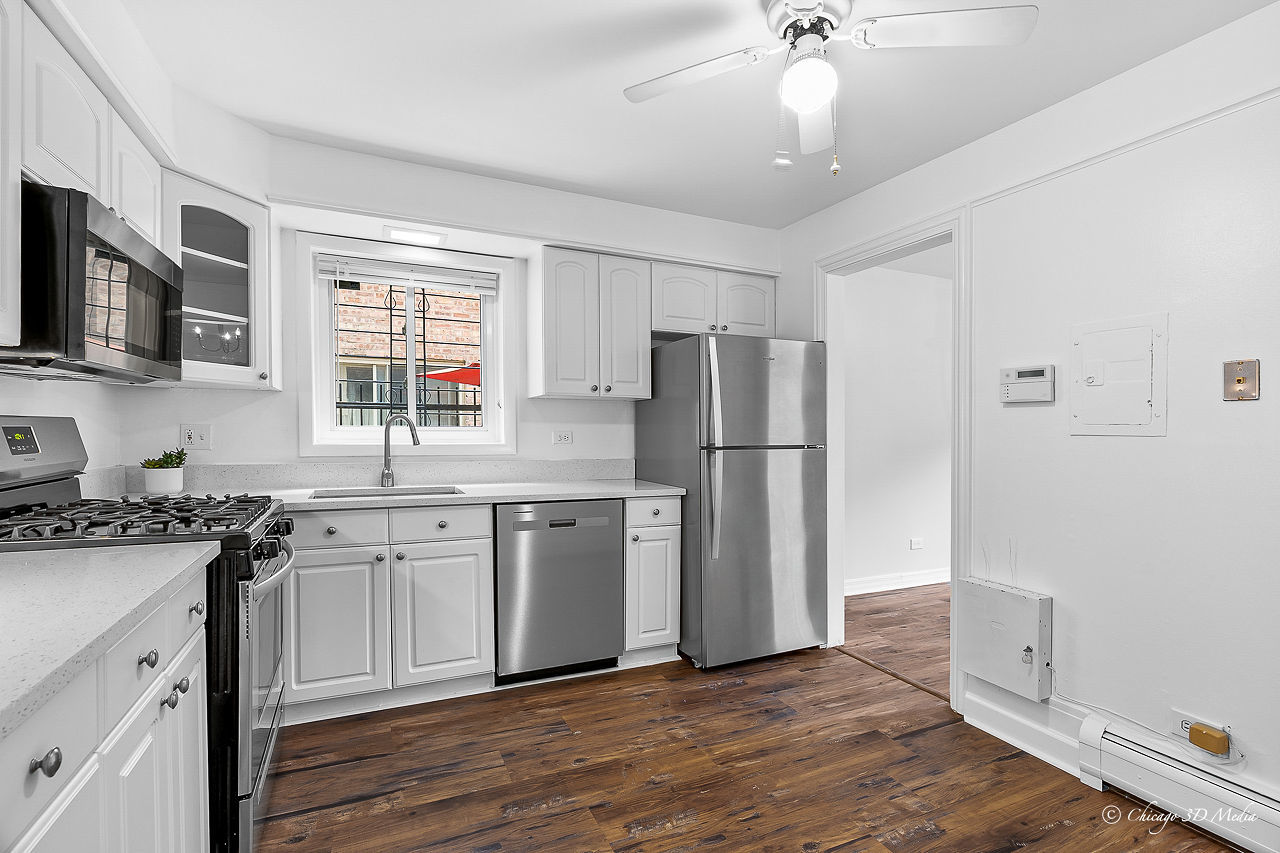 1340 W Touhy Avenue #106, Chicago, IL 60626