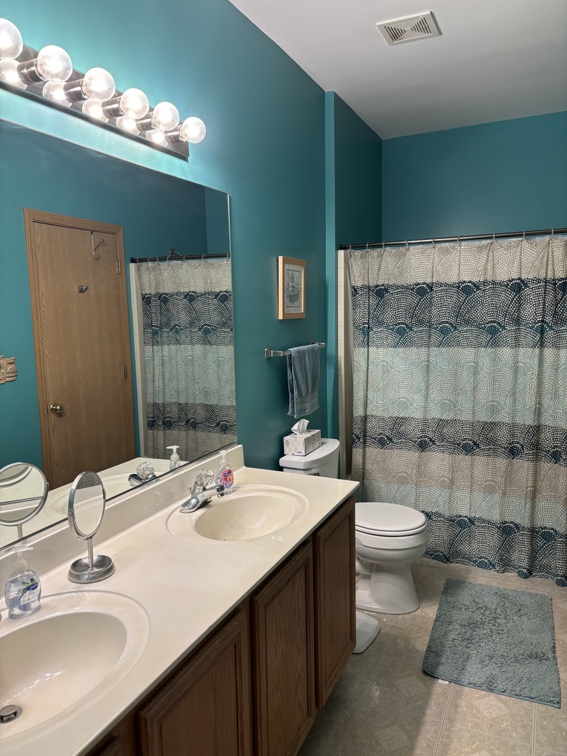 2929 Woodside Drive, Joliet, IL 60431