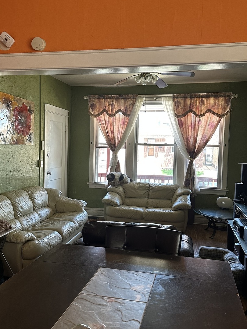 6006 S Komensky Avenue, Chicago, IL 60629
