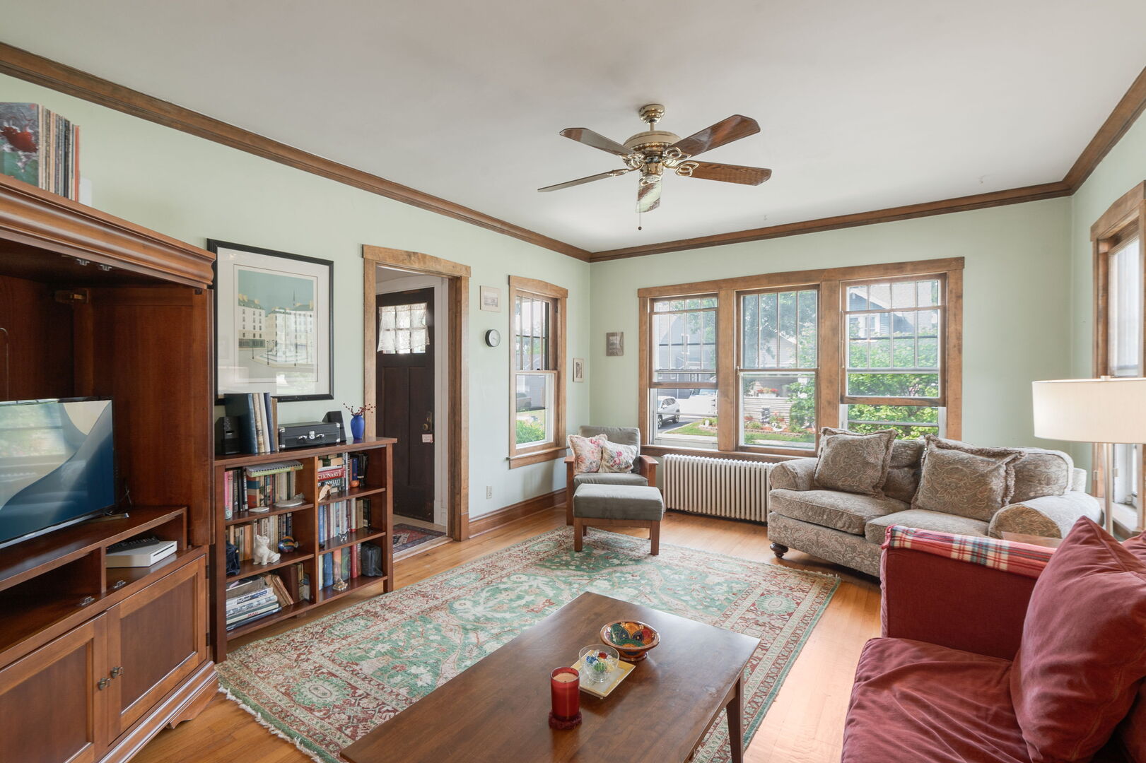 1311 Henry Avenue, Des Plaines, IL 60016