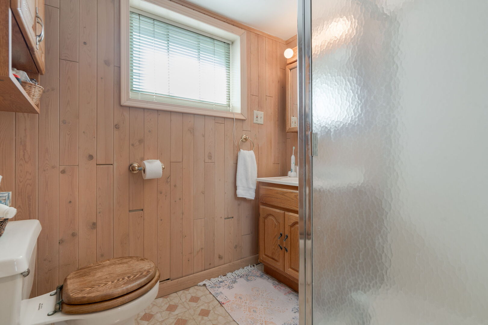 1311 Henry Avenue, Des Plaines, IL 60016