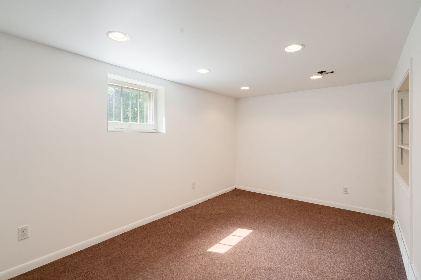 1311 Henry Avenue, Des Plaines, IL 60016