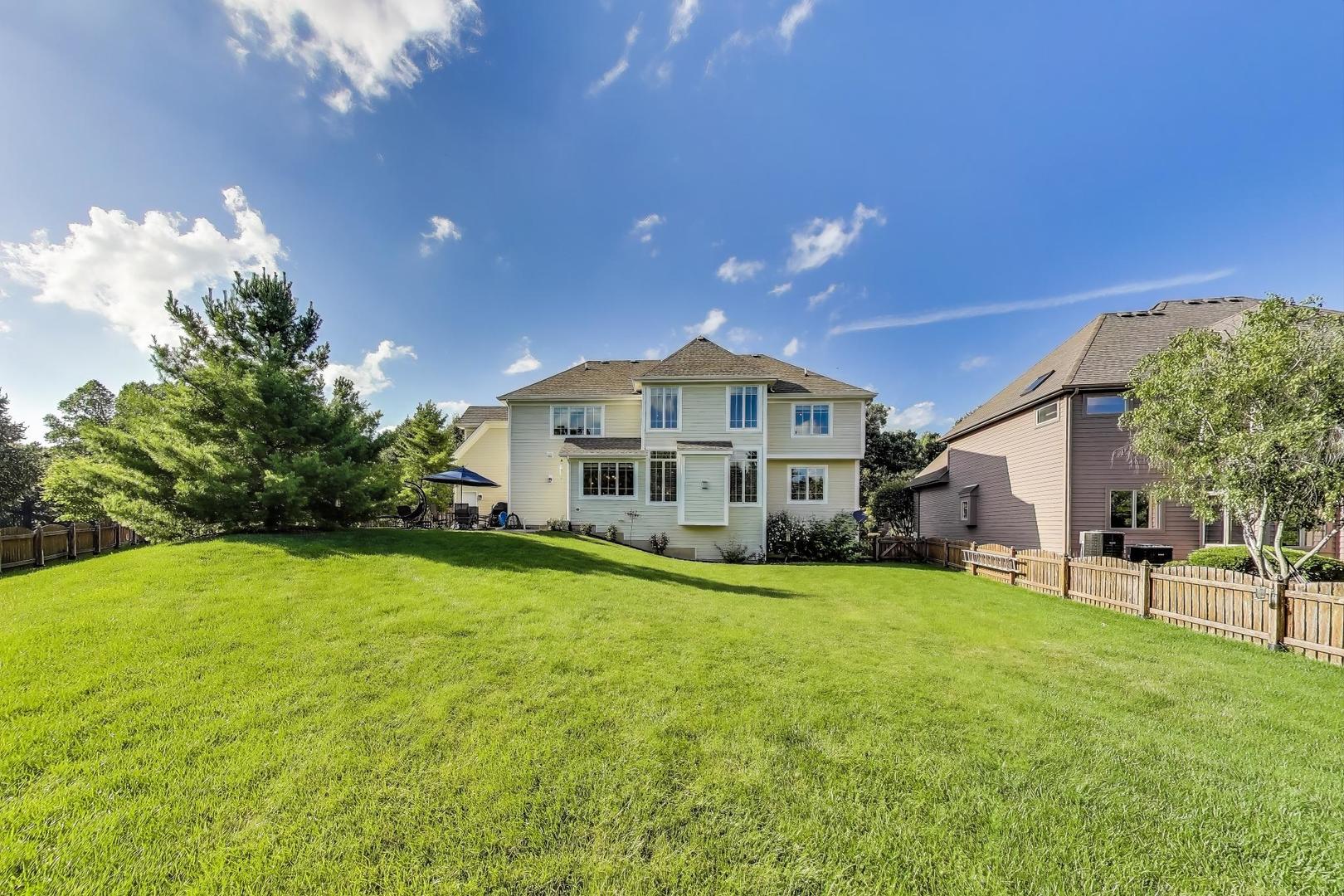 643 Oak Lane, South Elgin, IL 60177