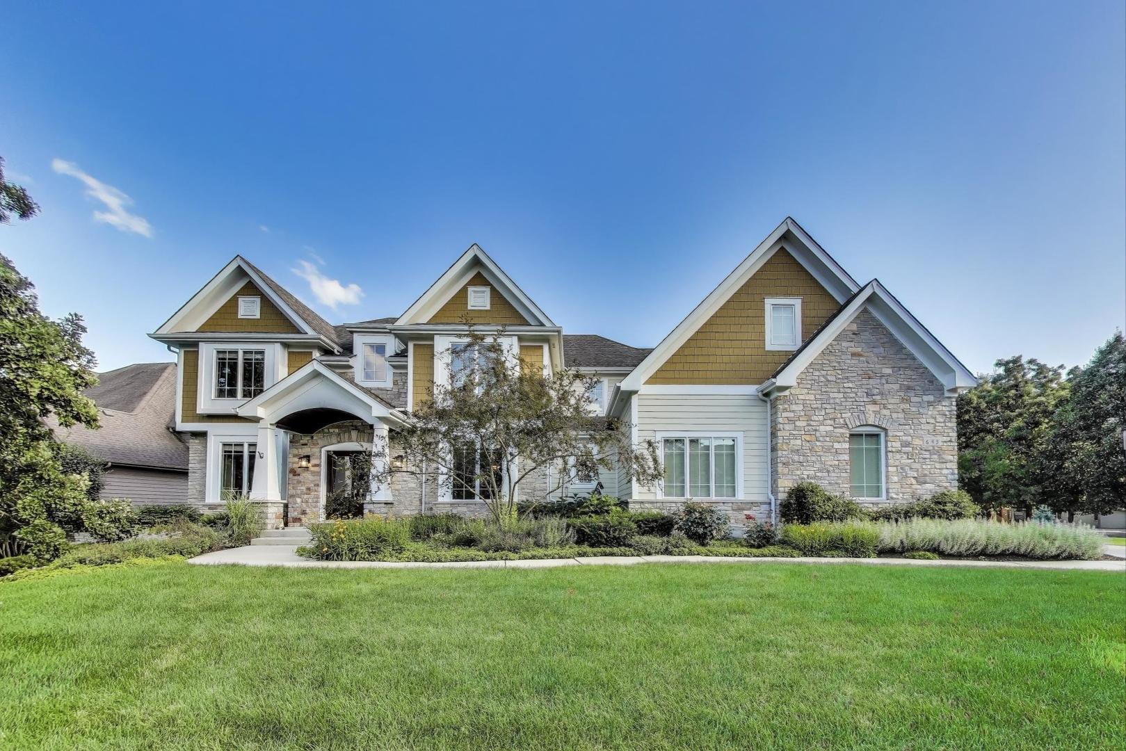 643 Oak Lane, South Elgin, IL 60177