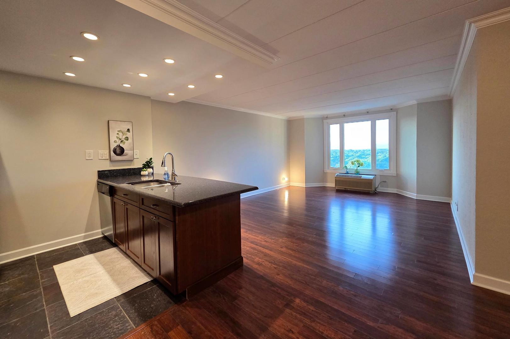 1 Renaissance Place #1119, Palatine, IL 60067