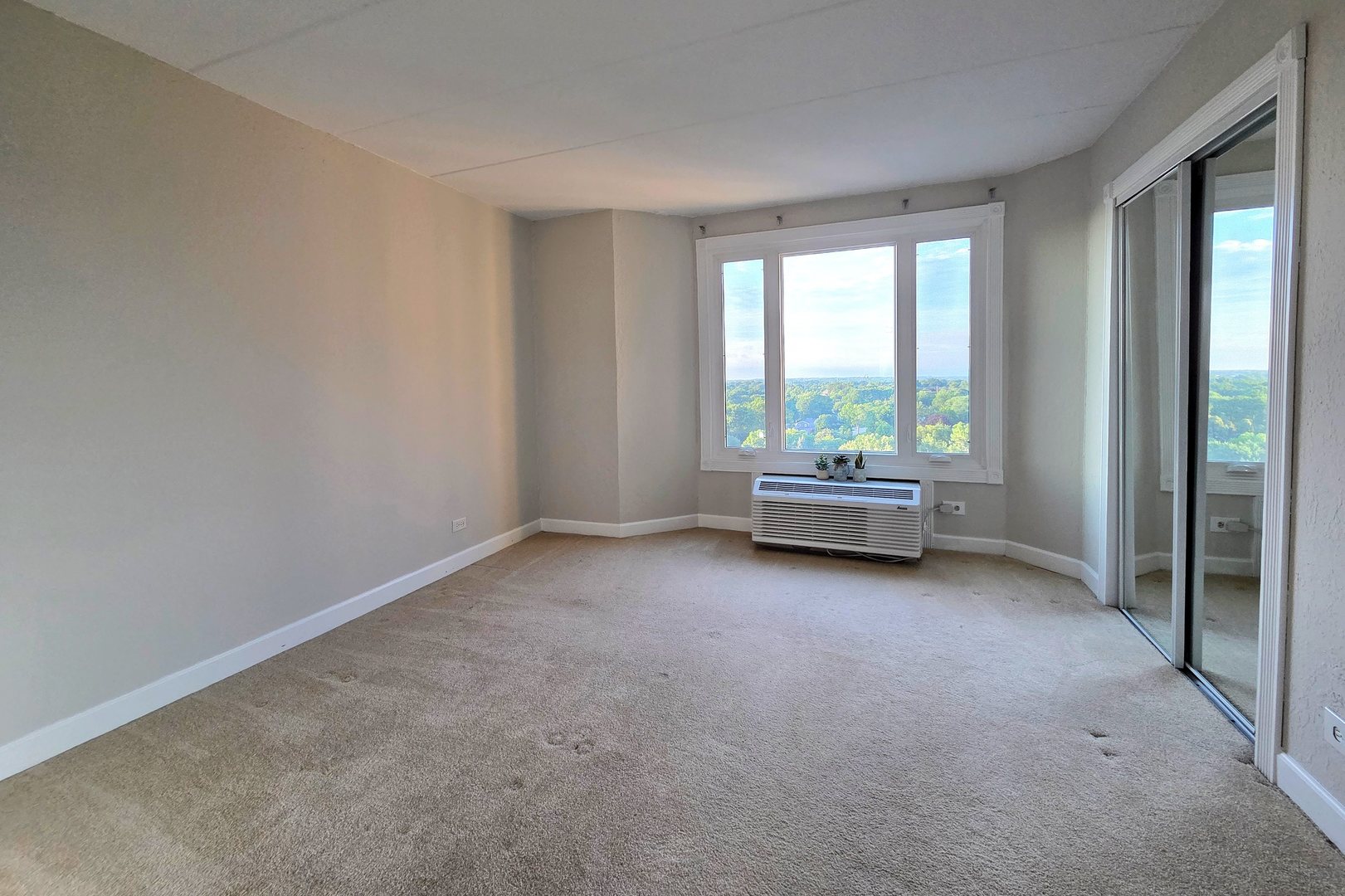 1 Renaissance Place #1119, Palatine, IL 60067