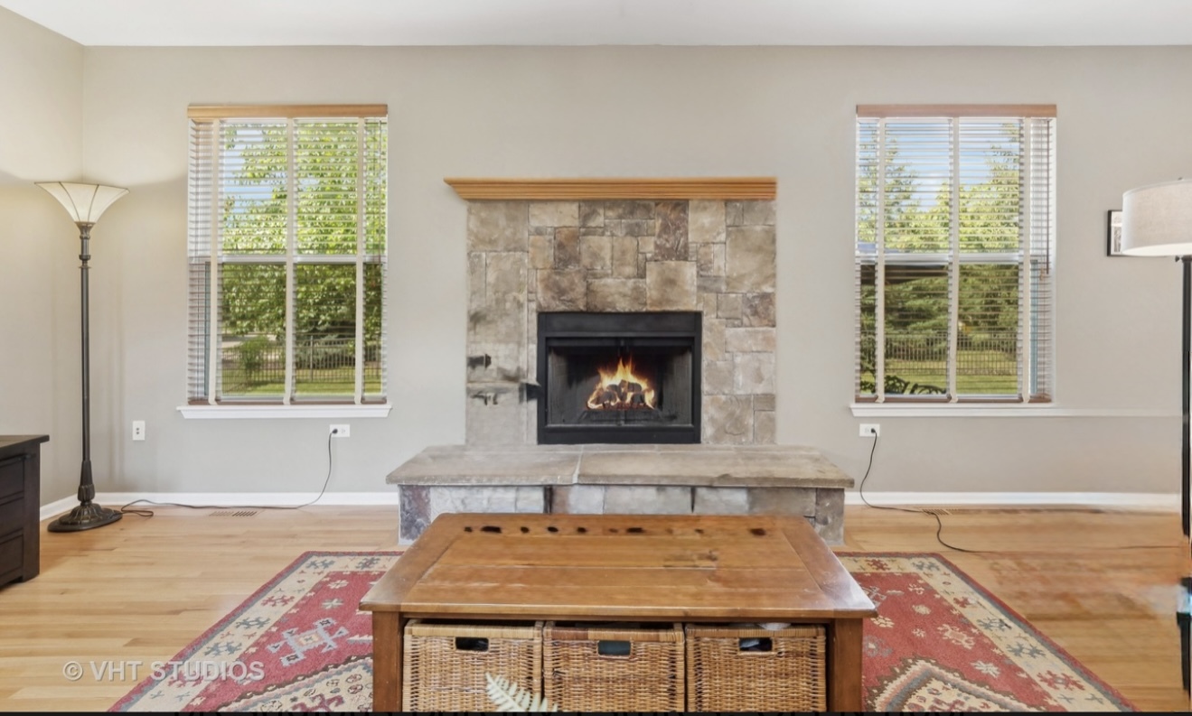 841 Barclay Drive, Bolingbrook, IL 60440