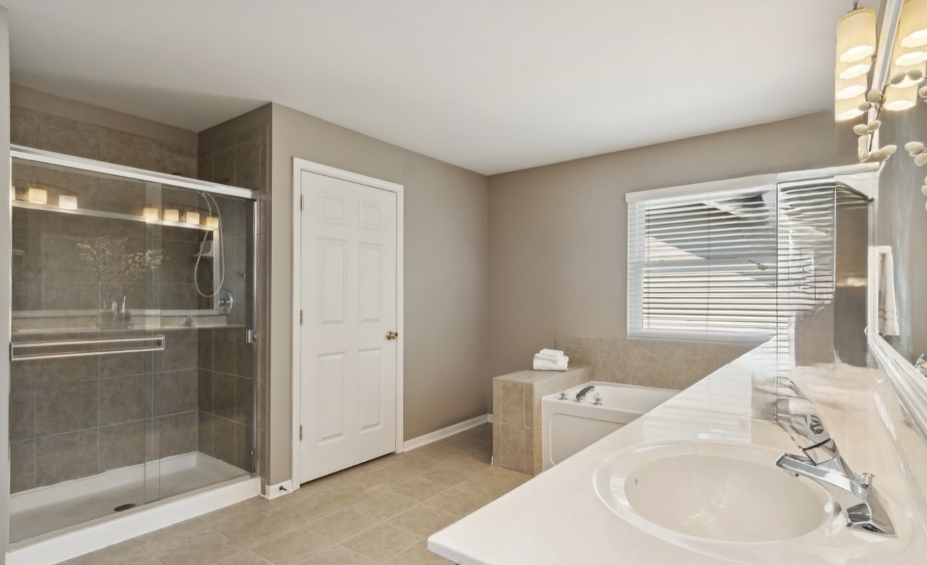 841 Barclay Drive, Bolingbrook, IL 60440
