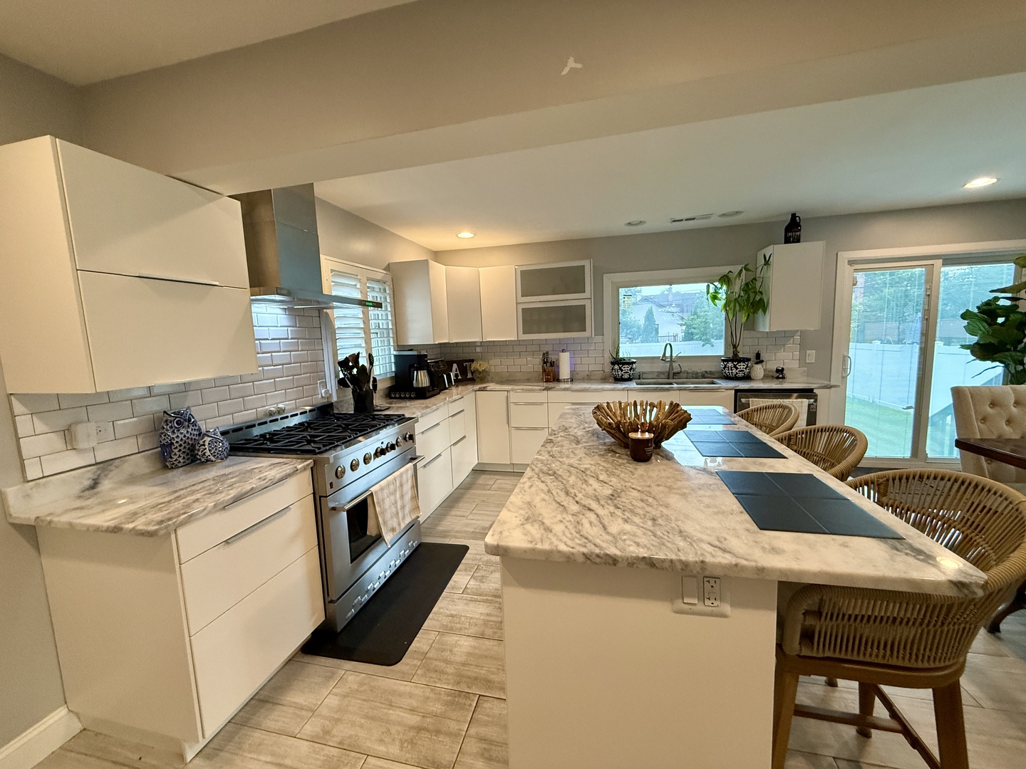 249 Village Drive, Northlake, IL 60164