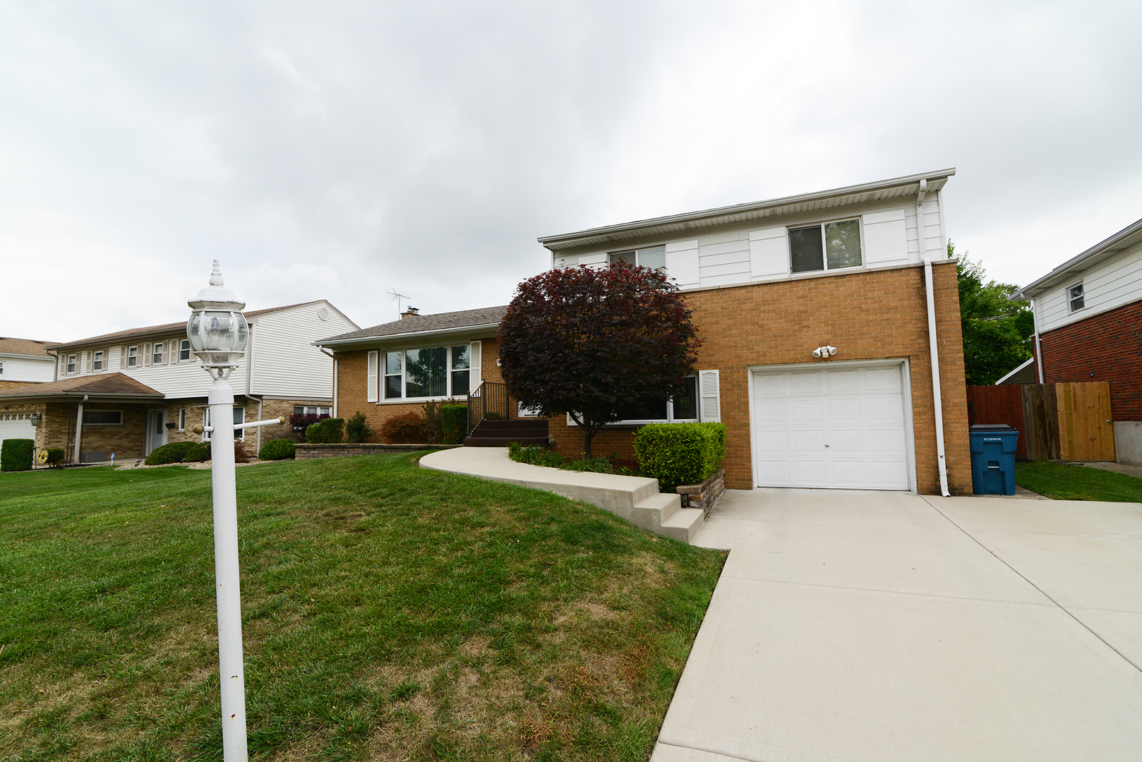 1560 Lee Avenue, Melrose Park, IL 60160