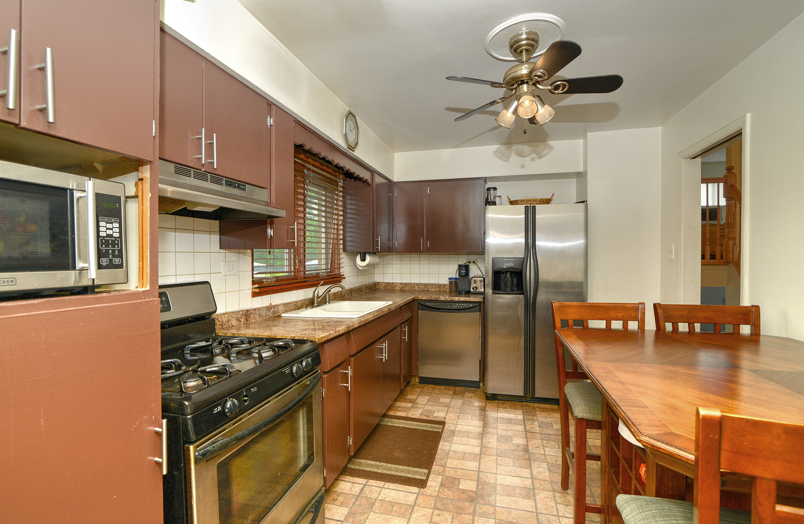 1560 Lee Avenue, Melrose Park, IL 60160